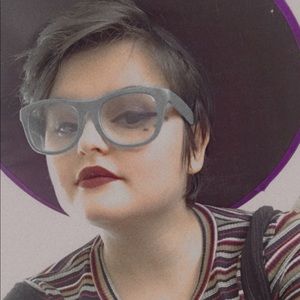 Meet your Posher, Rhiannon